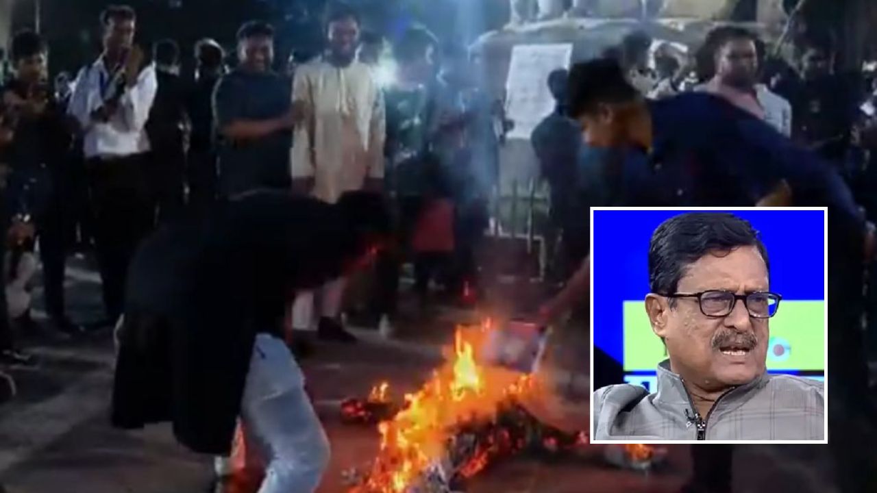 ঢাবিতে ফজলুর রহমানের কুশপুত্তলিকা দাহ